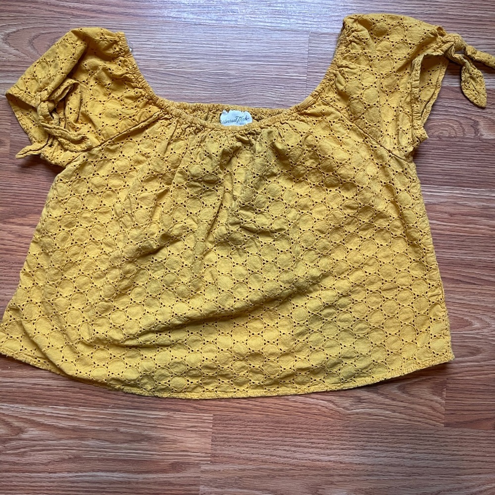 OFF SHOULDERS YELLOW SHIRT